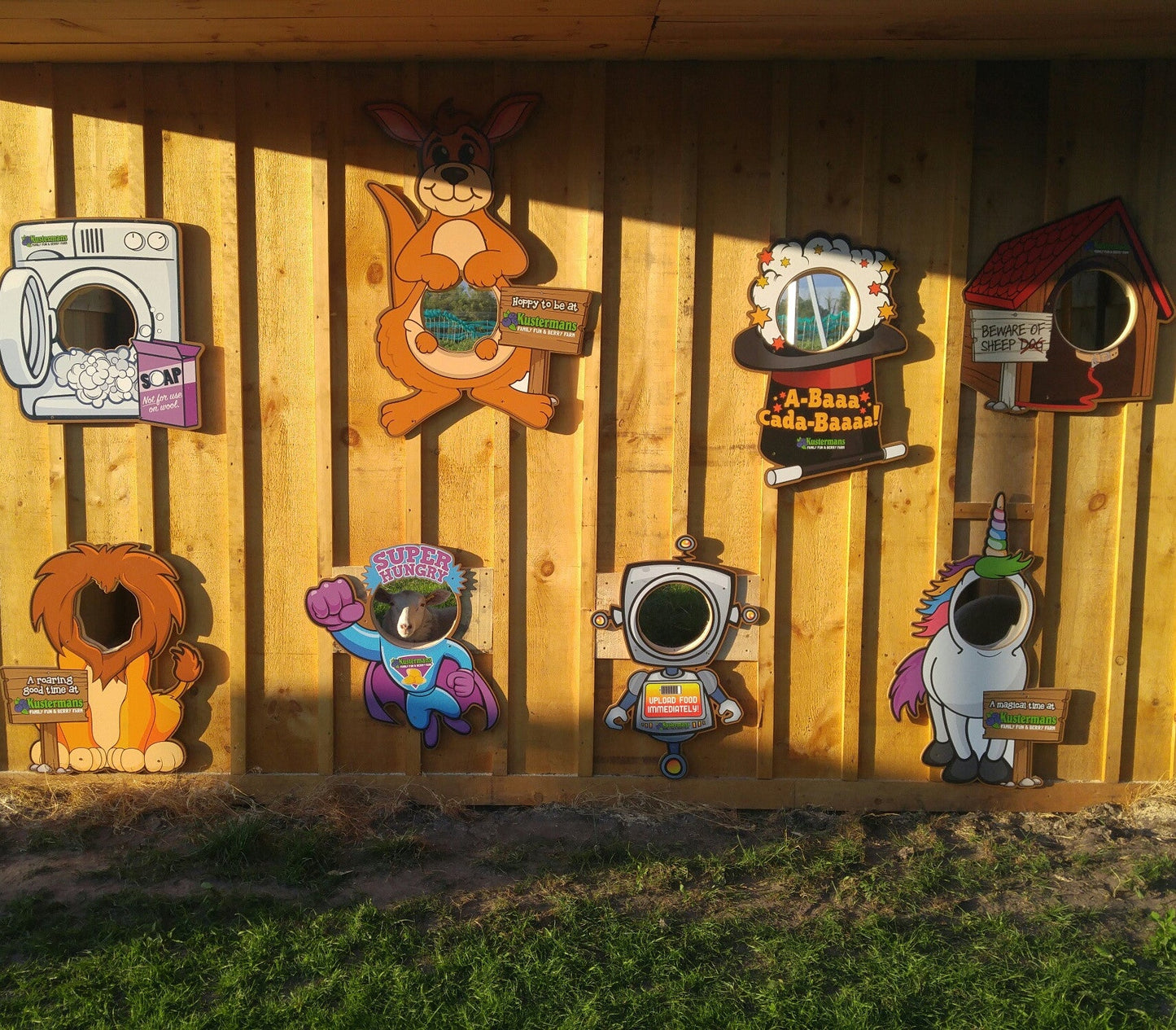 Photo-Opps for Animal Pens